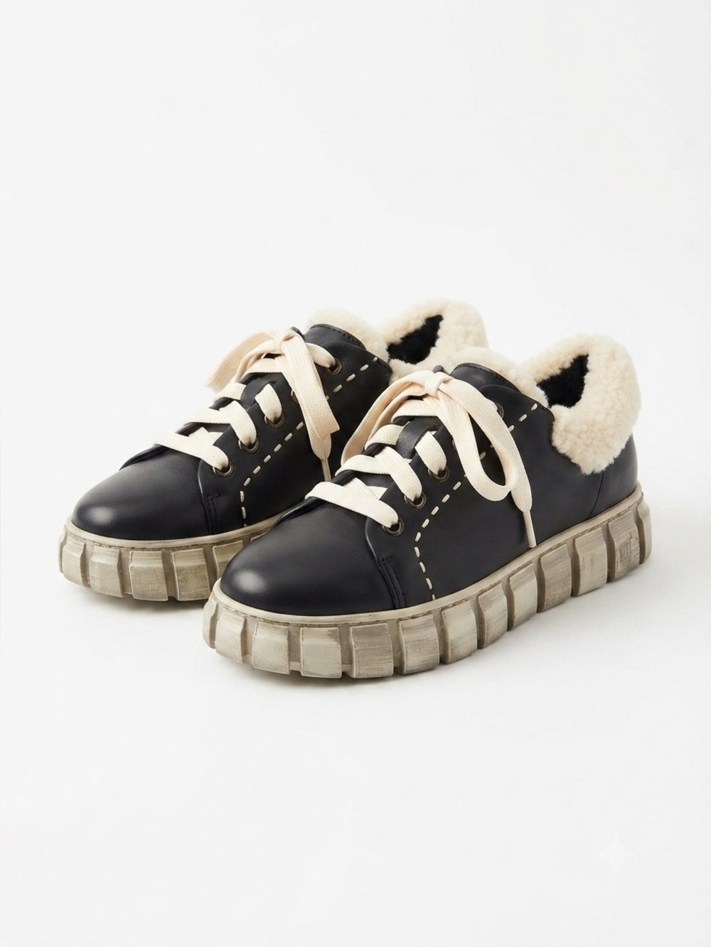 Gelato Tsubo Womens Black Sneaker Size 40 | 9 Leather Comfy Lined Shoes